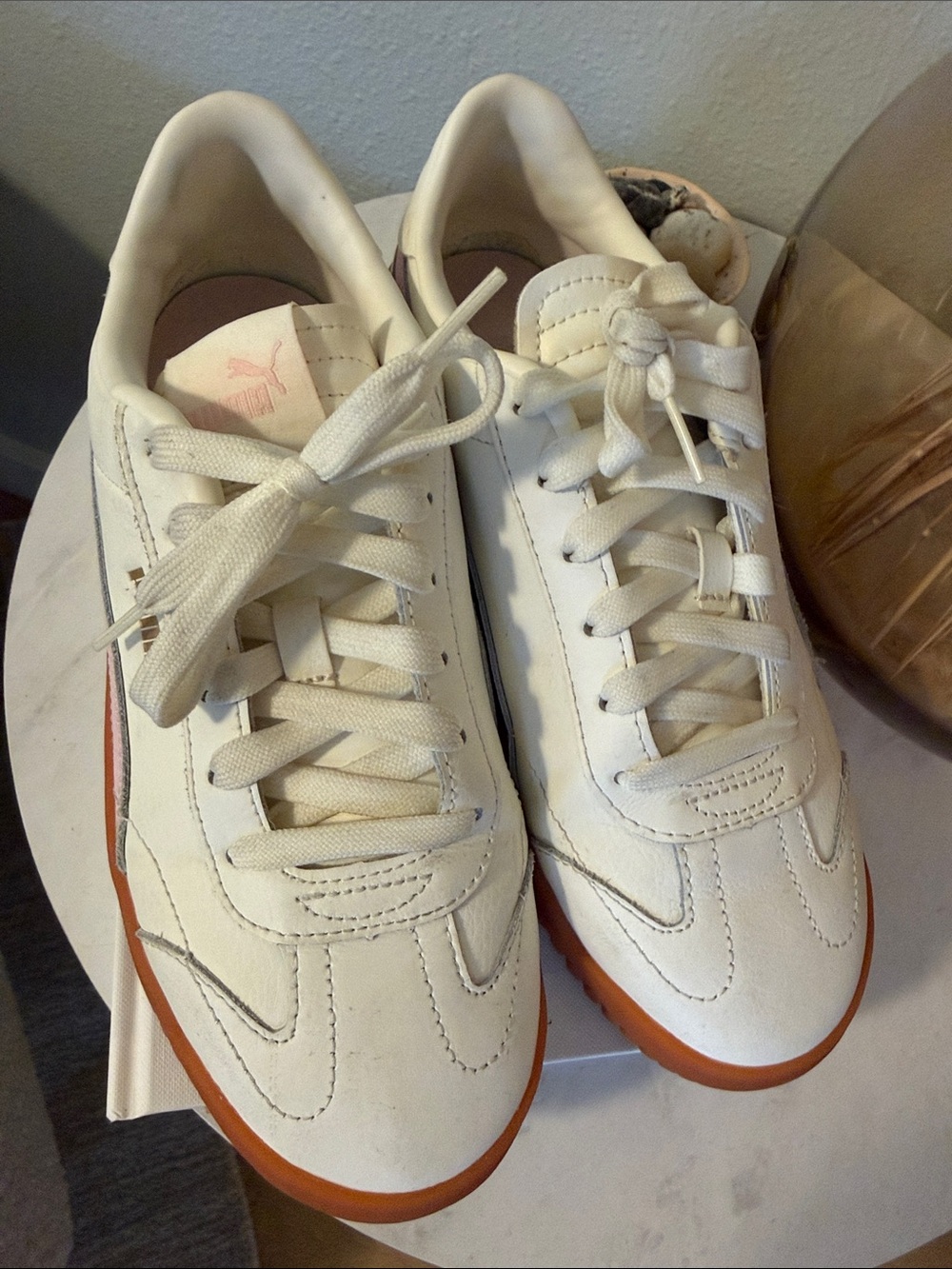 Puma Cream and Pink Sneakers with Gum Sole Size 8 - Picture 5 of 6